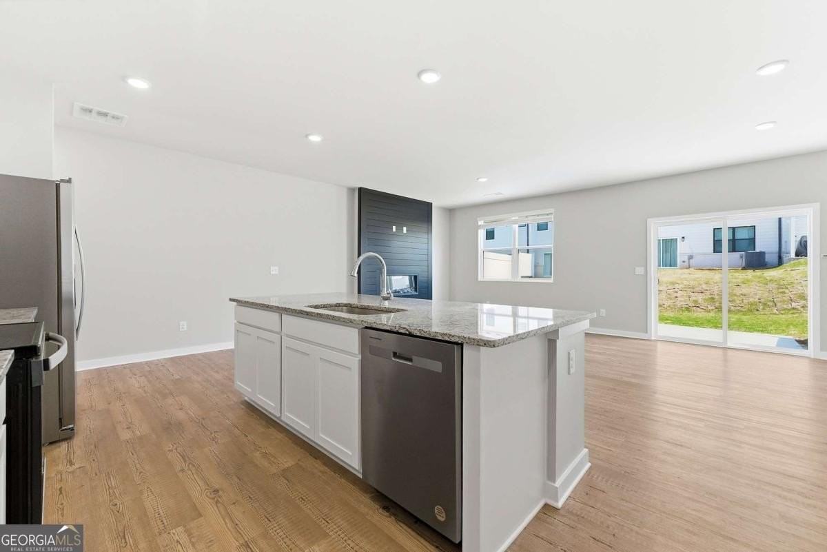 1905 Westwind St - Photo 5 of 23