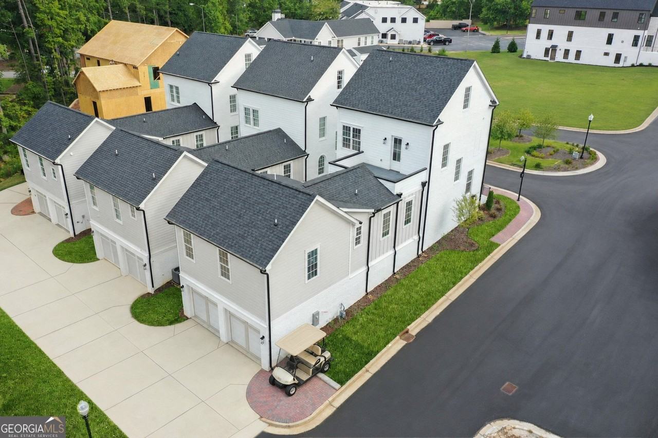 940 Laurel Brooke Ave - Photo 4 of 50