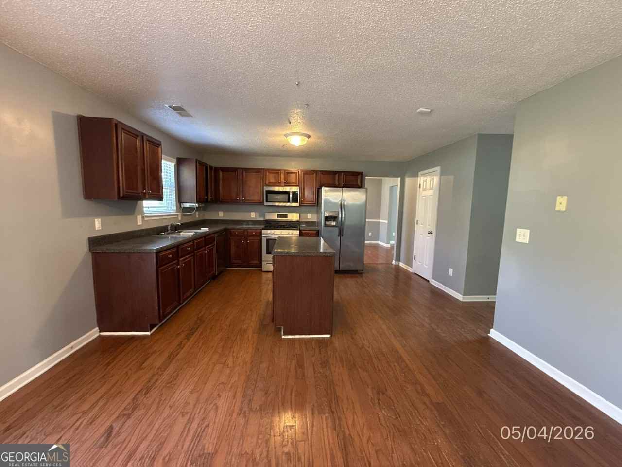 1002 Odelle Cir - Photo 6 of 21