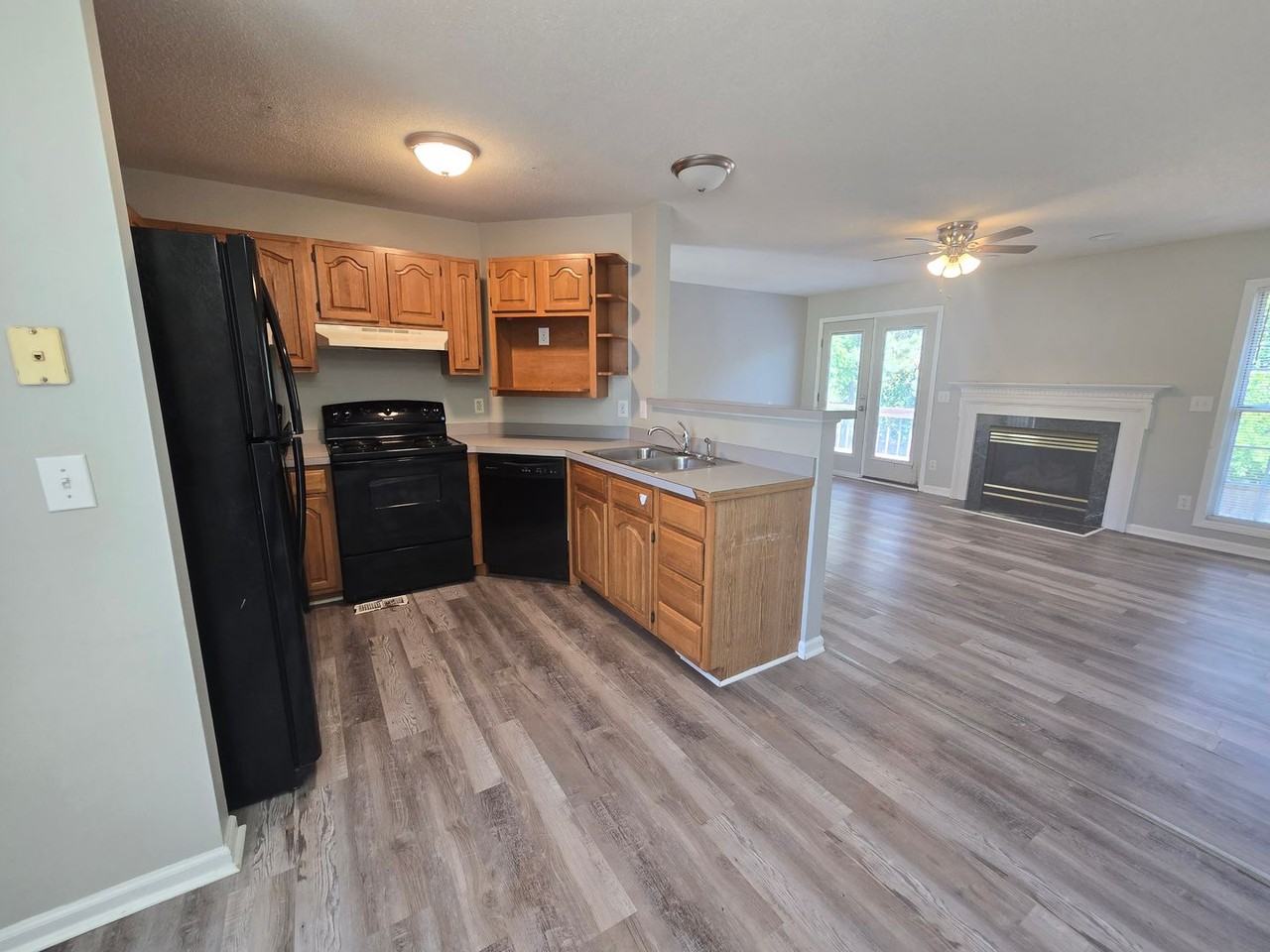 1594 Ponderosa Trl - Photo 3 of 12