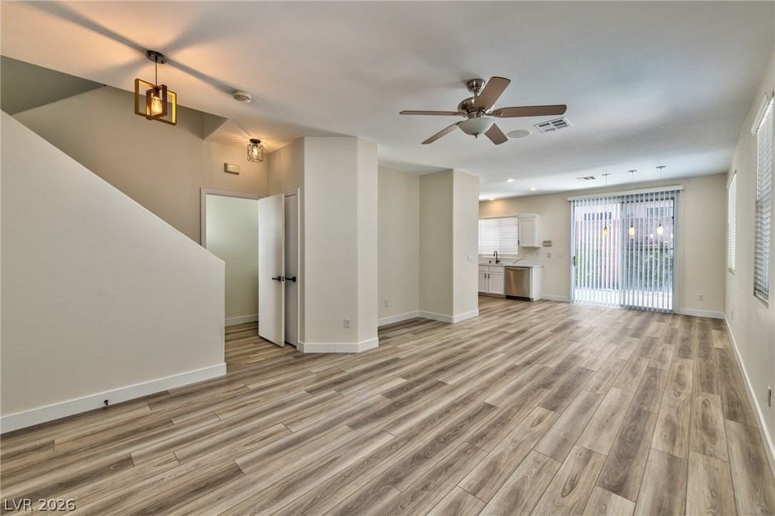 2611 Good Fellows St - Photo 2 of 23
