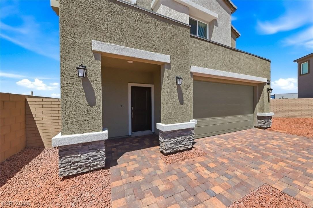 200 Preston Terrace Ave - Photo 2 of 20