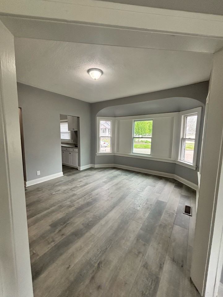 728 N Winnebago St #1 - Photo 2 of 8