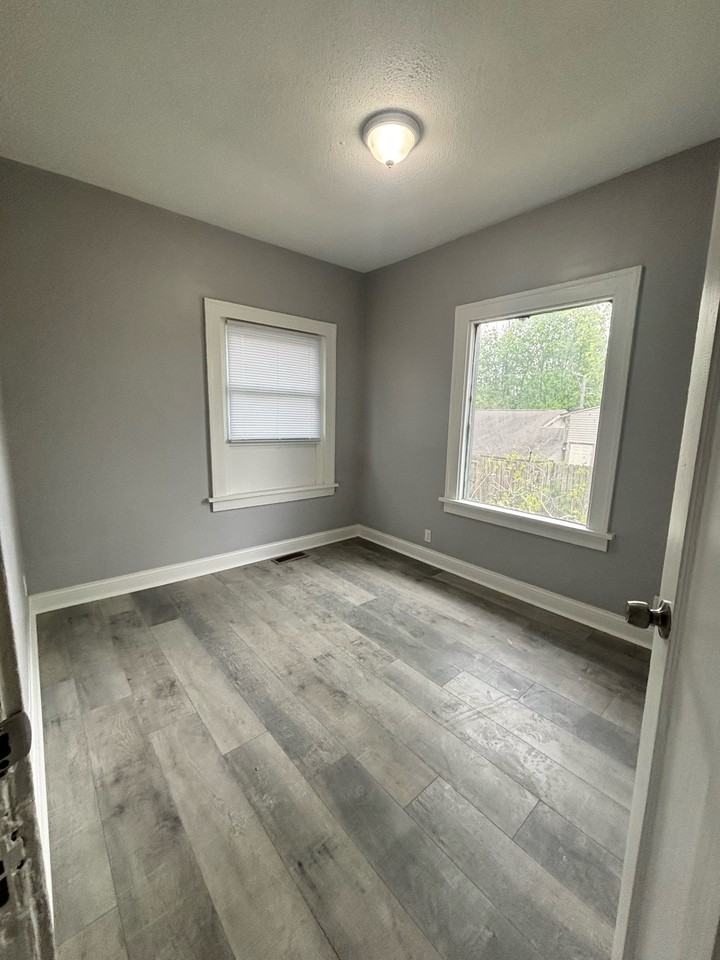 728 N Winnebago St #1 - Photo 5 of 8