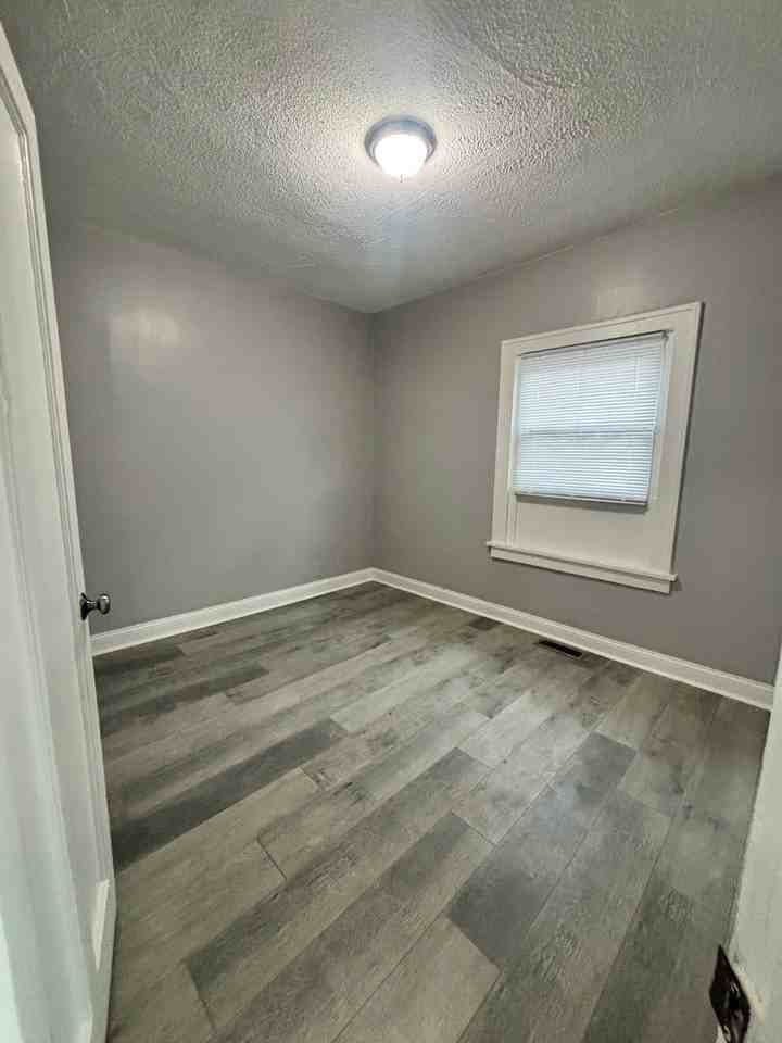 728 N Winnebago St #1 - Photo 6 of 8