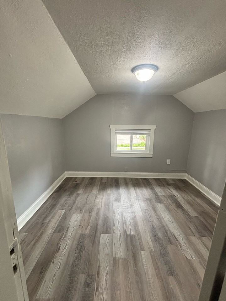 728 N Winnebago St #1 - Photo 7 of 8