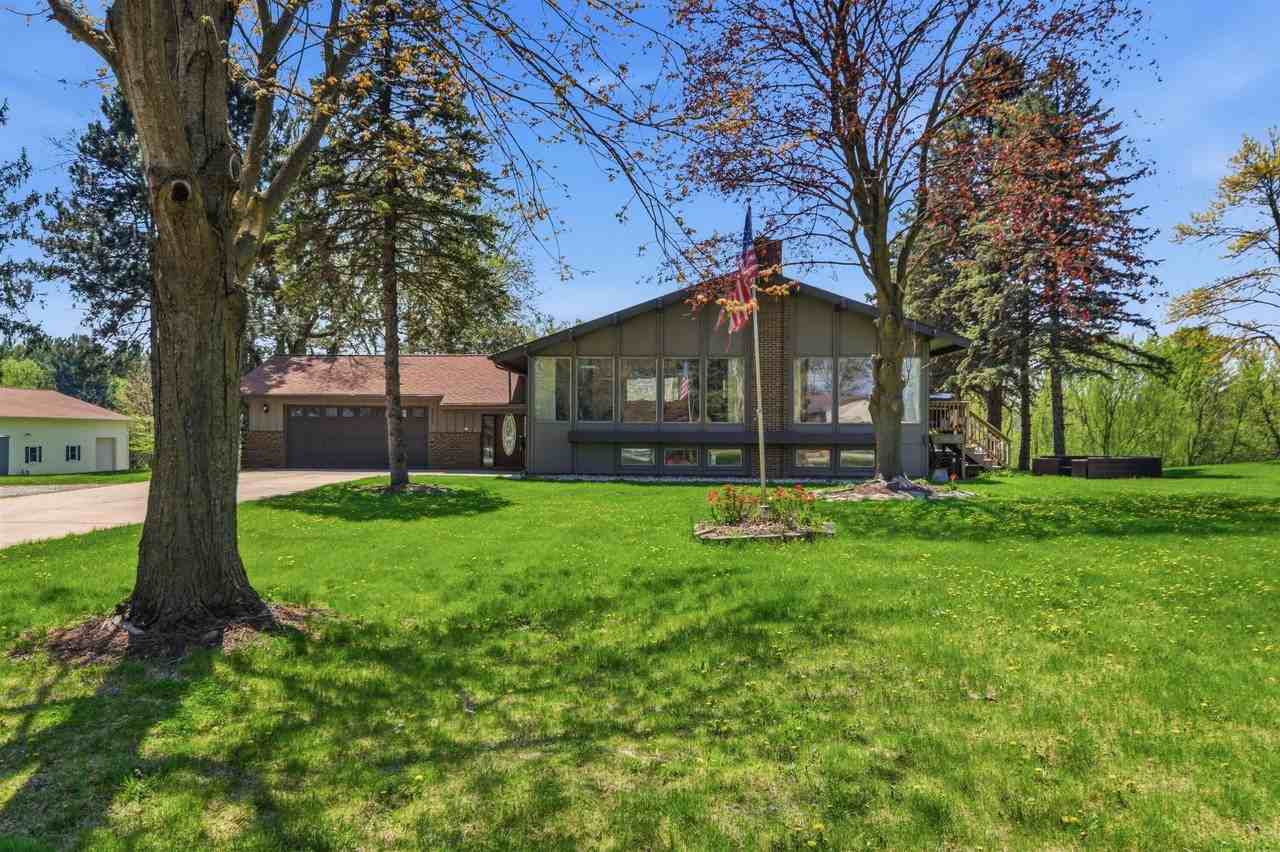 3942 Stark Ln - Photo 5 of 50