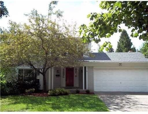 3253 Lockridge Dr - Photo 2 of 16