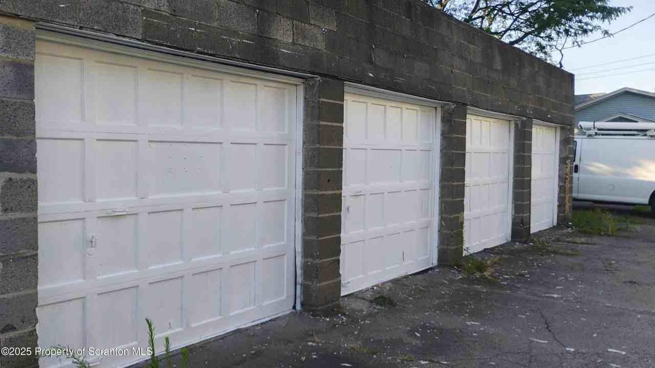 430R Orchard St - Photo 2 of 6