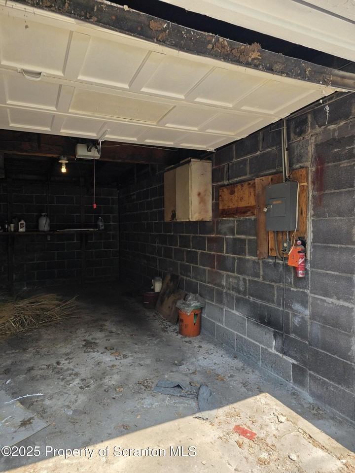430R Orchard St - Photo 3 of 6