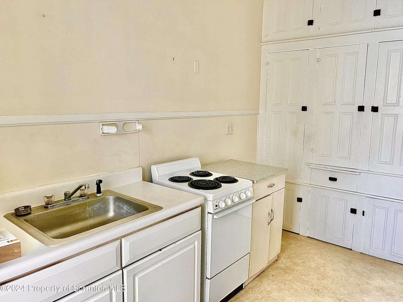 65 Willow Ave #4 - Photo 6 of 13
