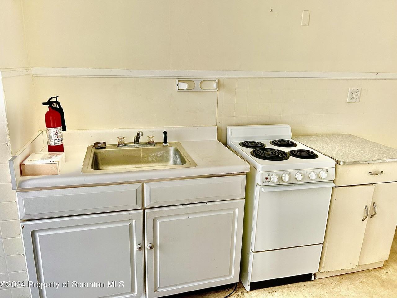 65 Willow Ave #4 - Photo 7 of 13