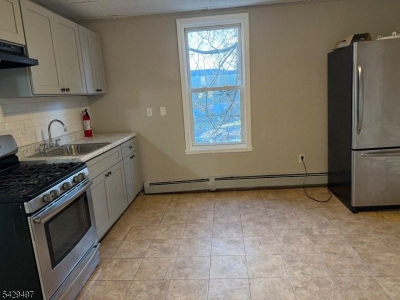 85 Holsman St - Photo 7 of 20