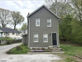 featured image of 3 Decker Ave #5
