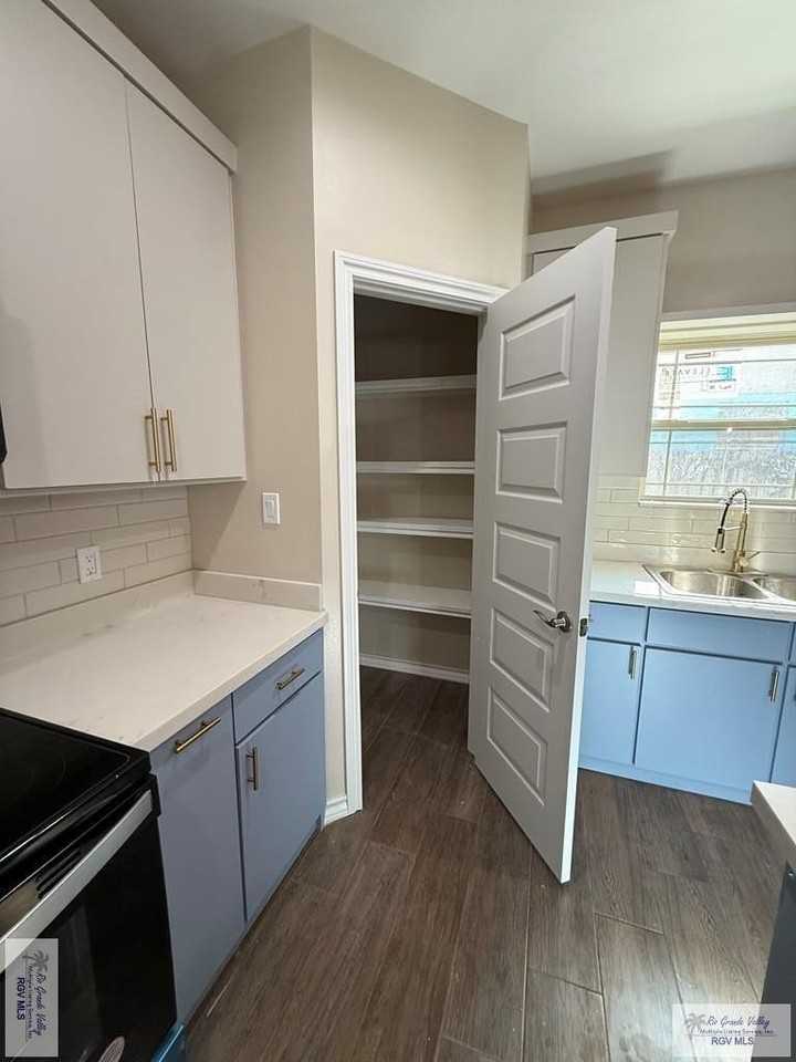 3075 E 23rd St - Photo 4 of 13
