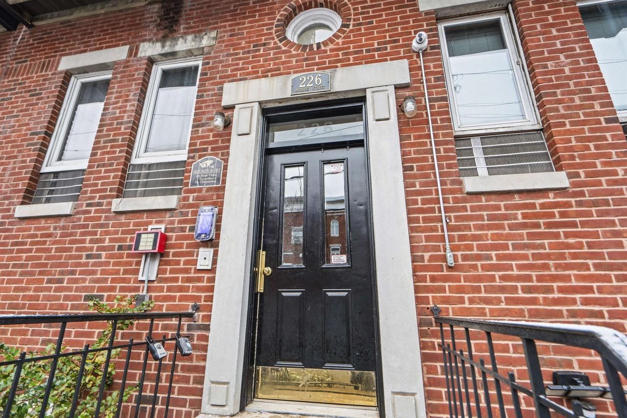 226 Monroe St #1S