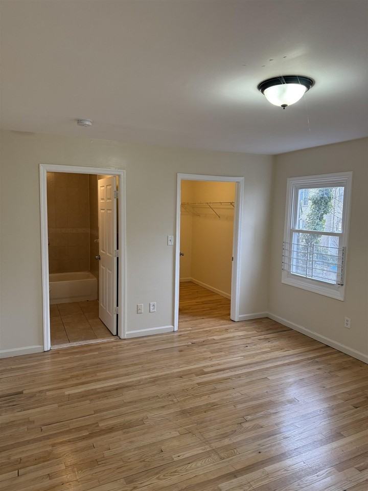 189 Myrtle Ave #1 - Photo 2 of 17