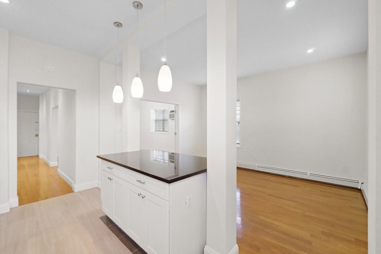 580 Gregory Ave #1 - Photo 3 of 24