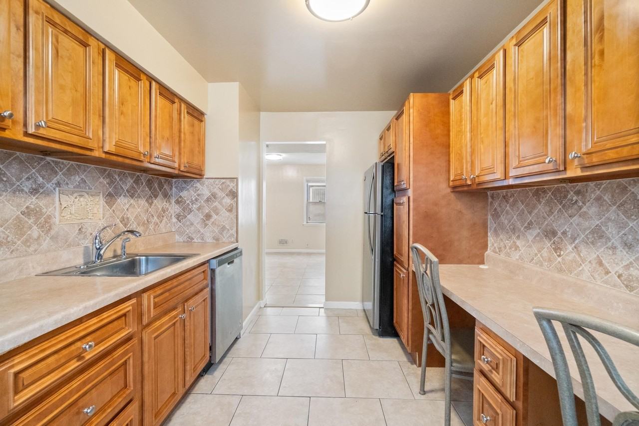 36 Crossgate Rd #1 - Photo 5 of 20