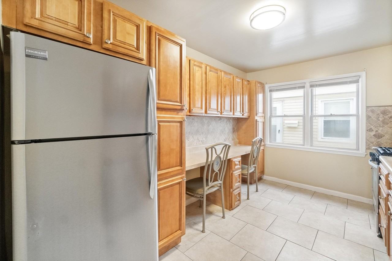 36 Crossgate Rd #1 - Photo 6 of 20