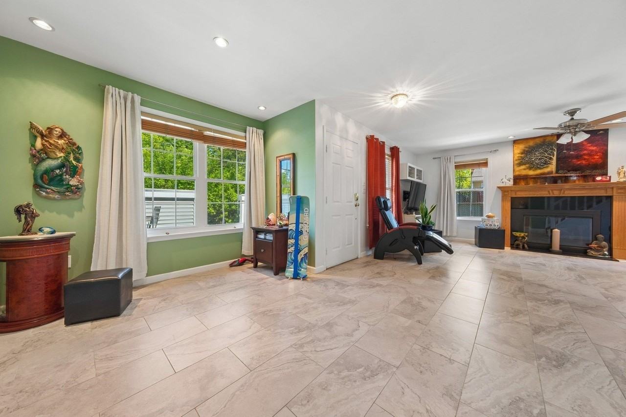 212 Westchester Ct #8 - Photo 6 of 26