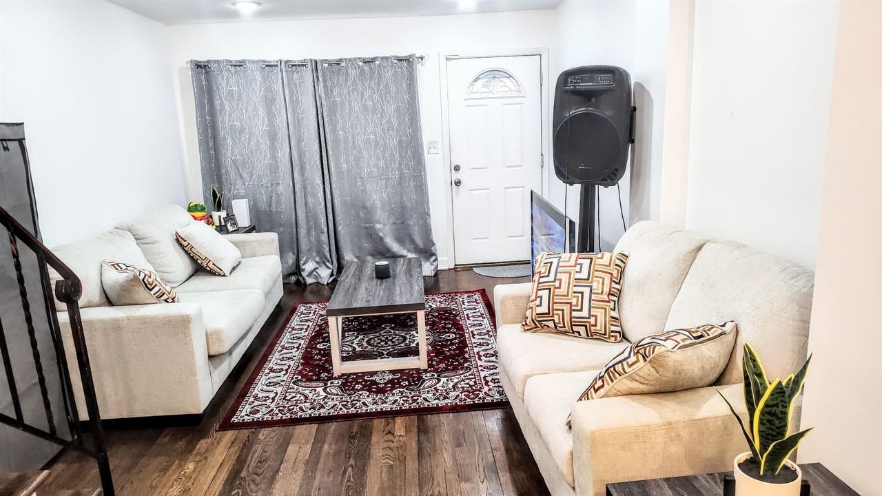 8 Van Nostrand Ave - Photo 2 of 9