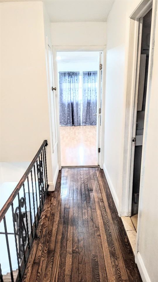 8 Van Nostrand Ave - Photo 5 of 9