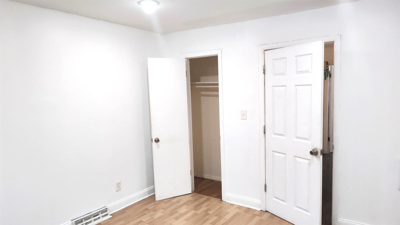 8 Van Nostrand Ave - Photo 6 of 9