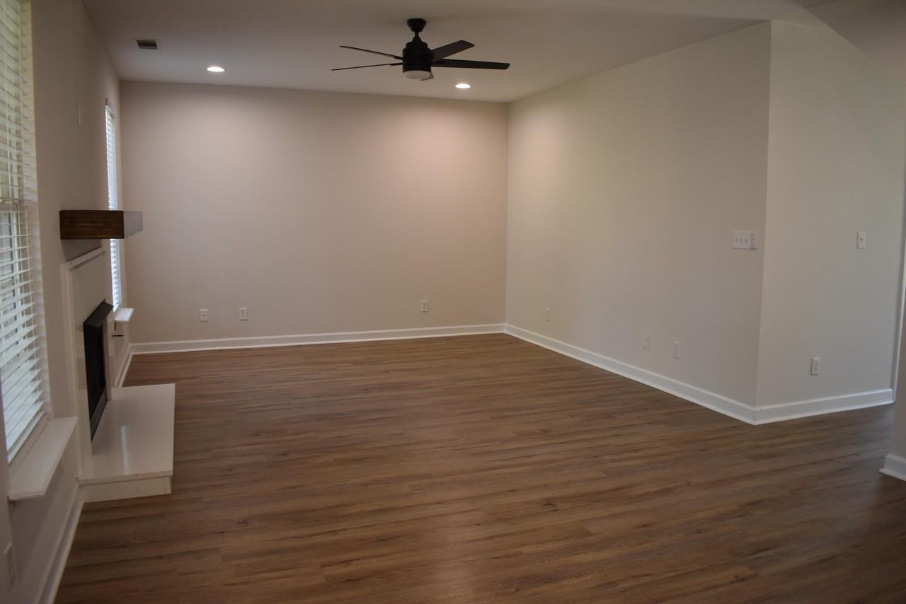 201 Bainbridge Dr - Photo 4 of 30
