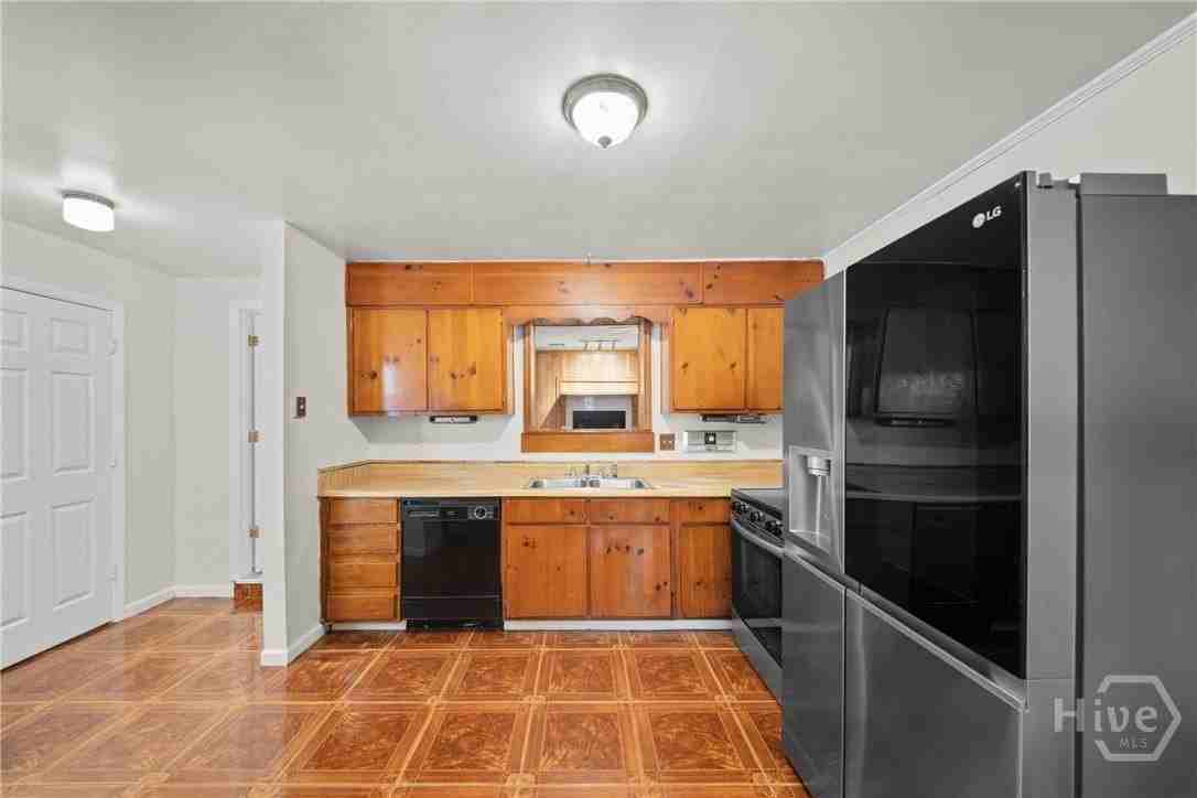 112 Cedar Grove Rd - Photo 4 of 18