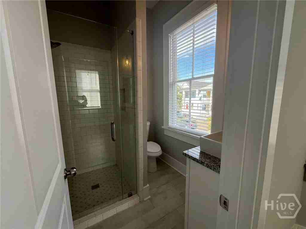 213 W 39th St #B - Photo 5 of 16