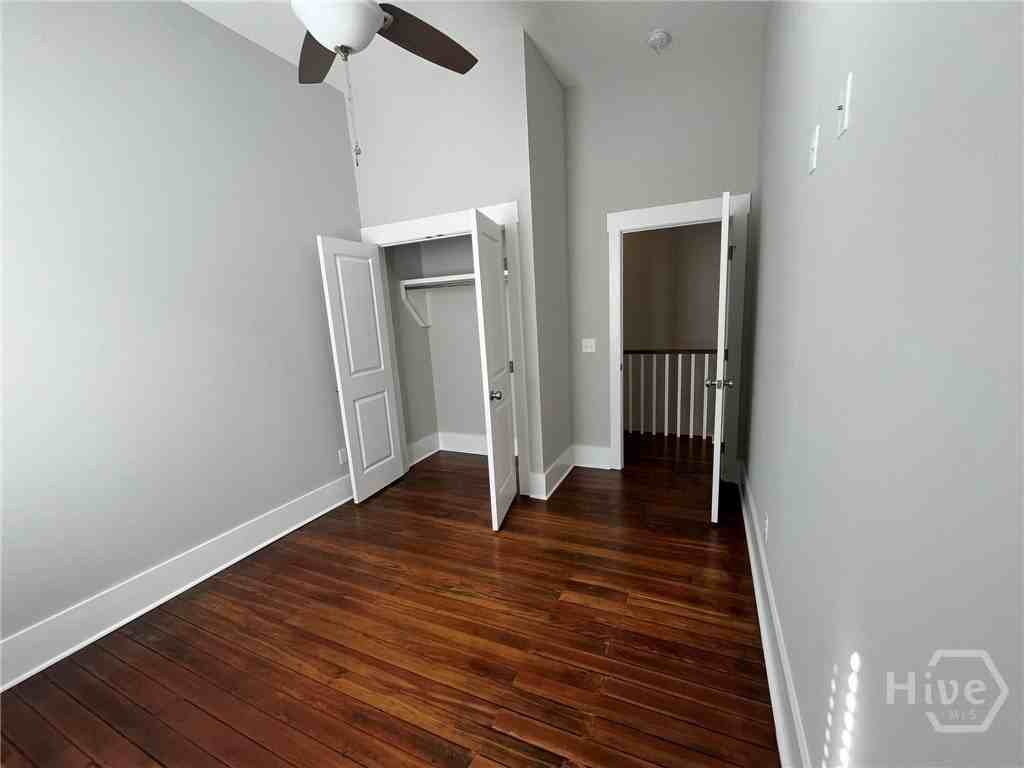 213 W 39th St #B - Photo 7 of 16