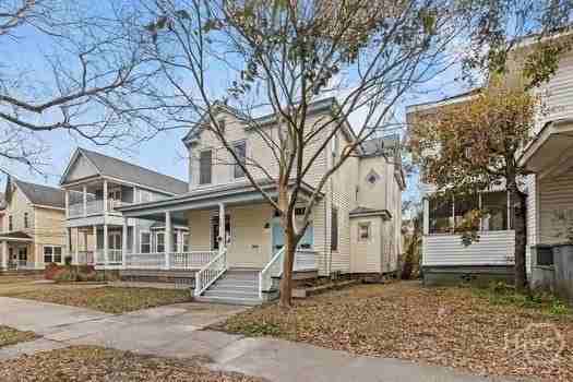 723 E Henry St #A - Photo 3 of 24