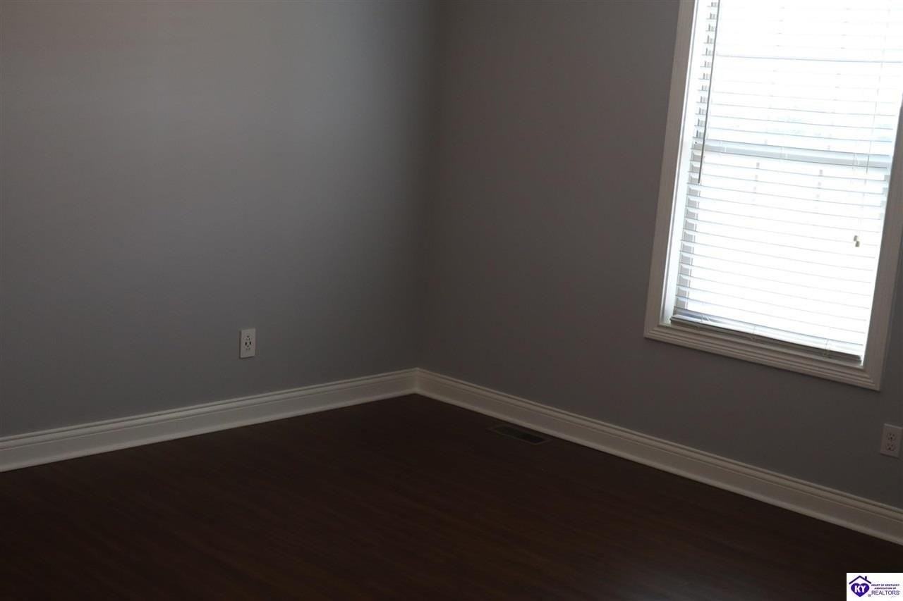 121 Twin Lakes Dr - Photo 6 of 15
