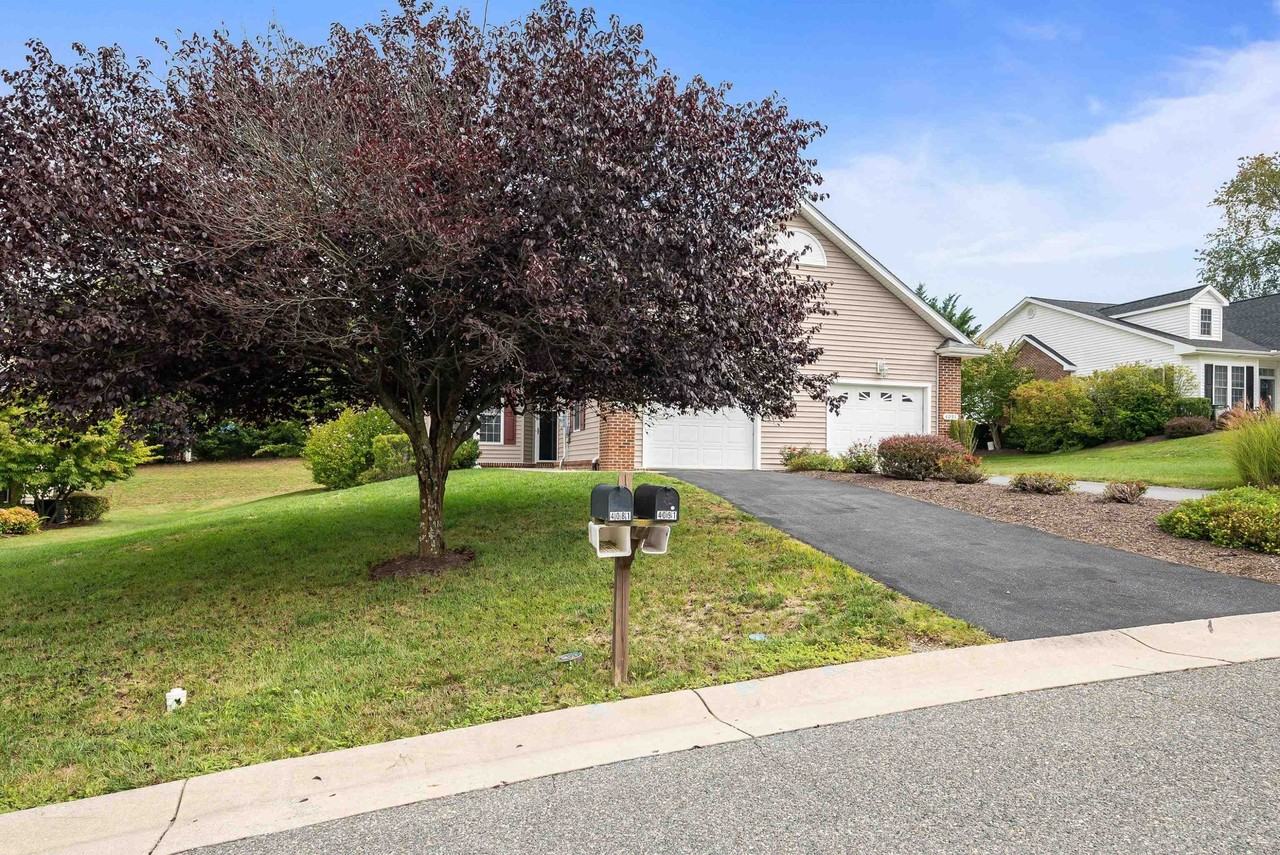 4081 Forest Oaks Ln - Photo 3 of 34