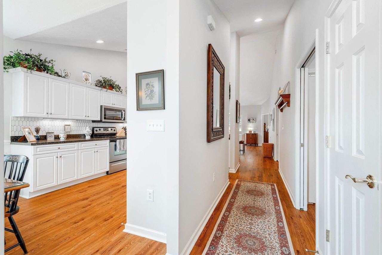 4081 Forest Oaks Ln - Photo 6 of 34