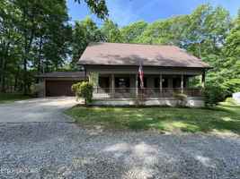 featured image of 162 Bayside Dr