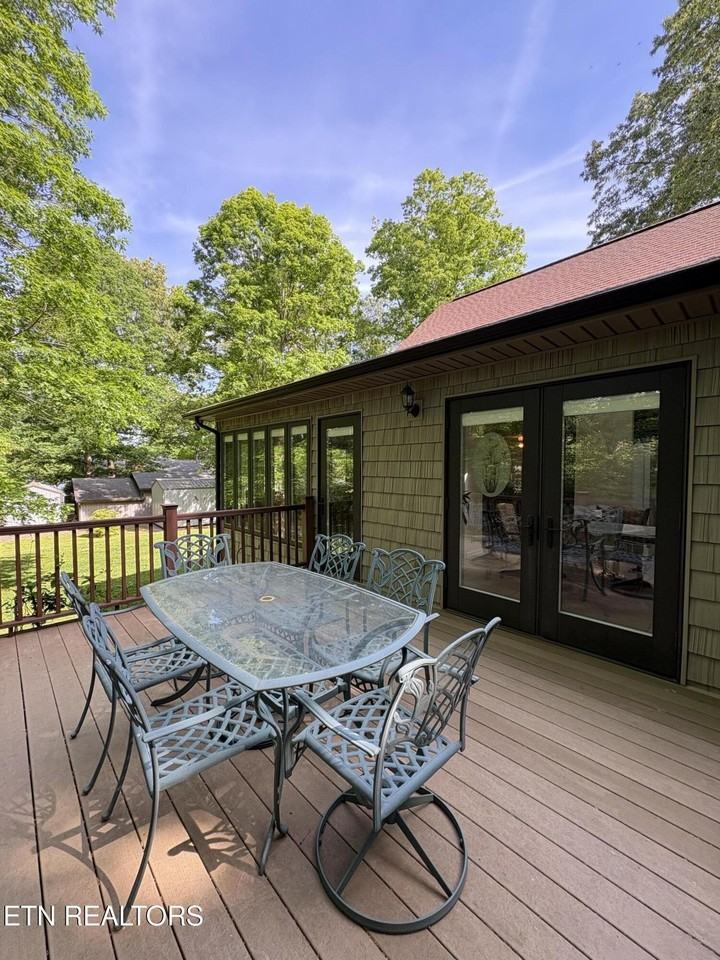 162 Bayside Dr - Photo 6 of 33