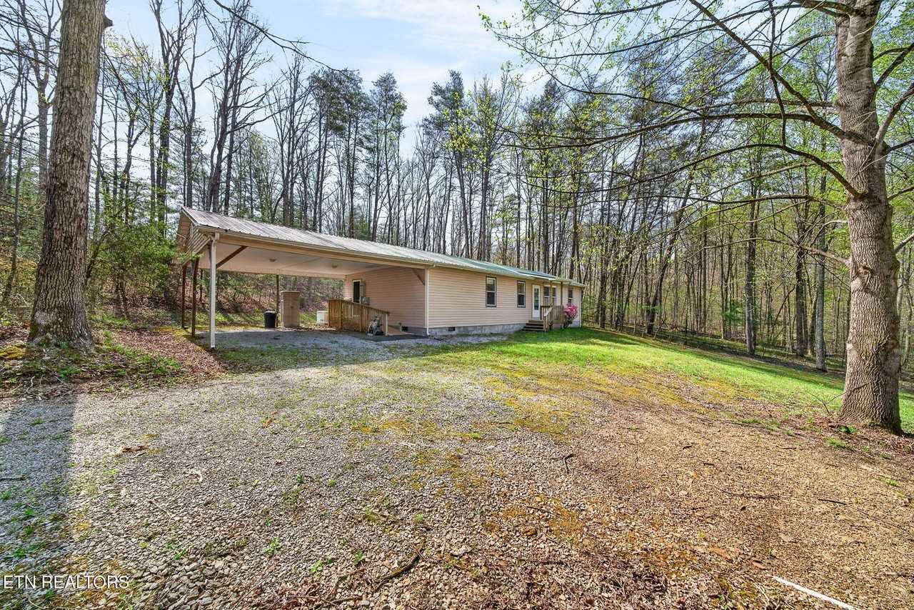 4067 Blaylock Rd - Photo 2 of 17