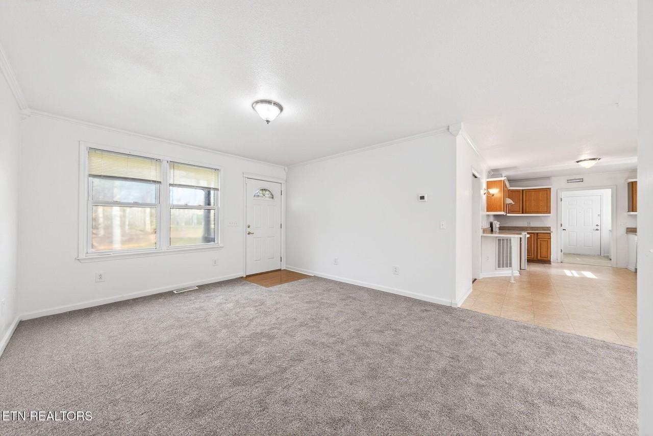 4067 Blaylock Rd - Photo 5 of 17