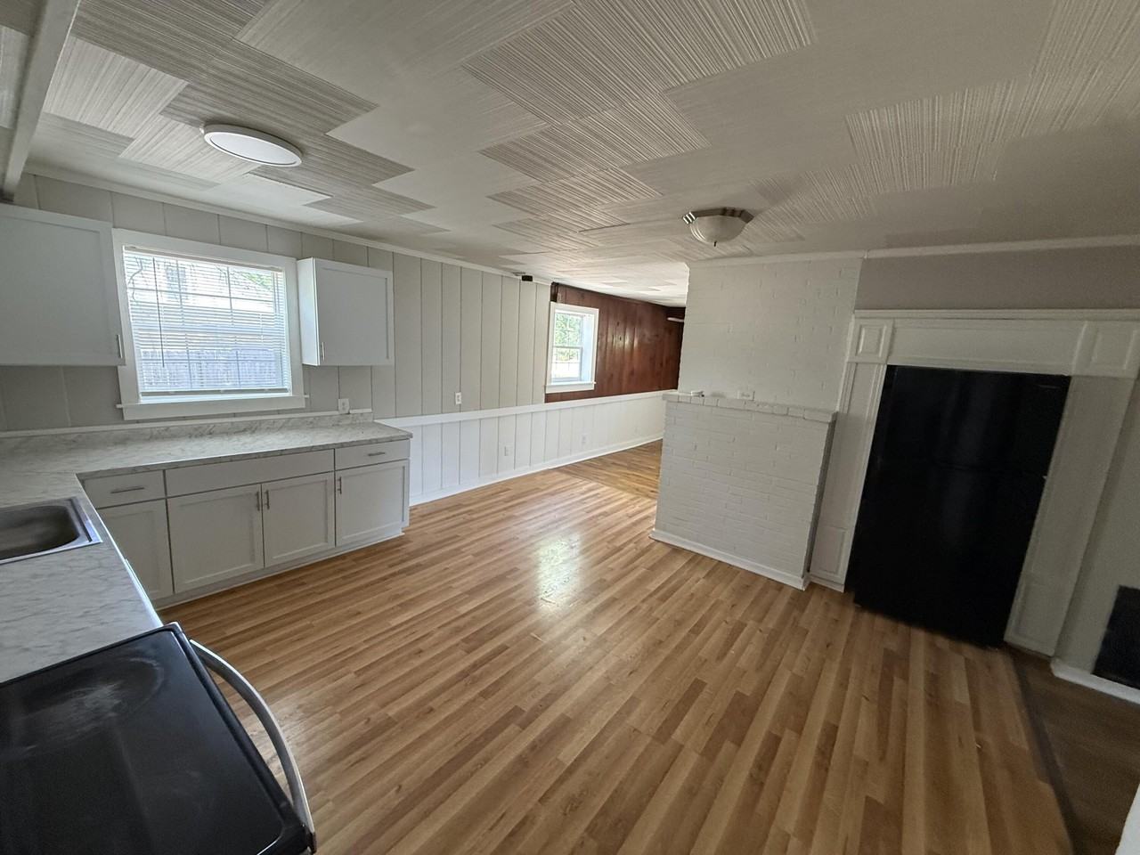 2360 Liberty Rd - Photo 4 of 17
