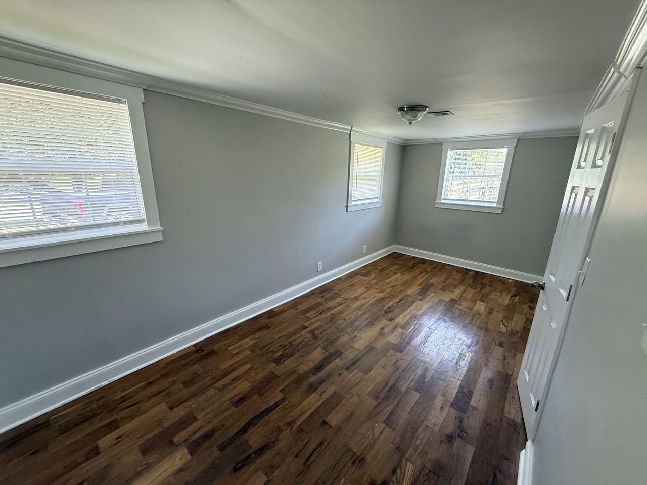 2360 Liberty Rd - Photo 6 of 17