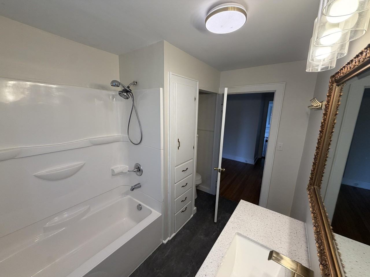 114 Beck St - Photo 6 of 14