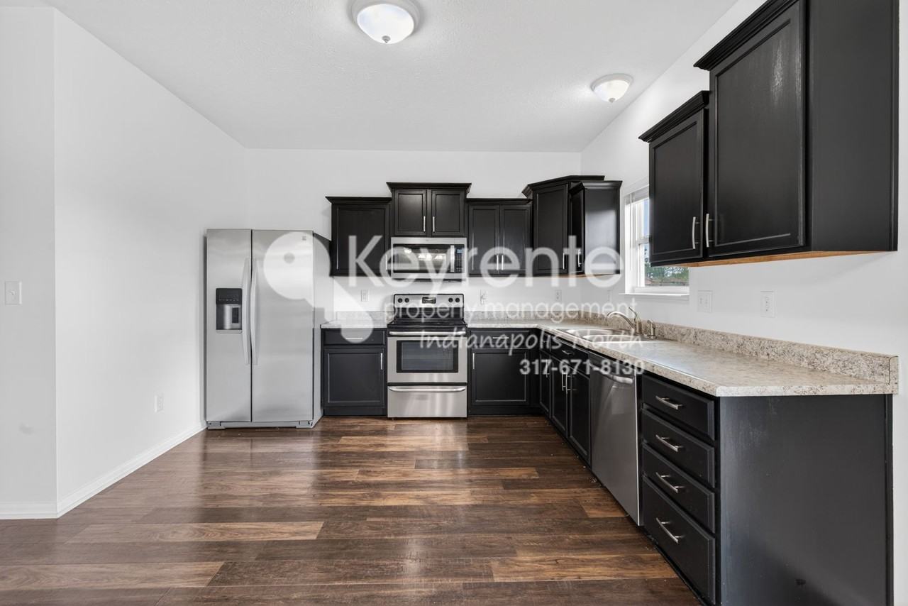 884 Starflower Trce - Photo 2 of 29