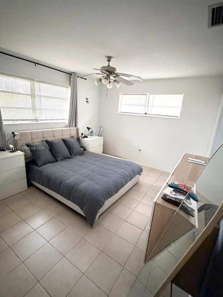 2921 Nw 68th Ter #1 - Photo 6 of 10
