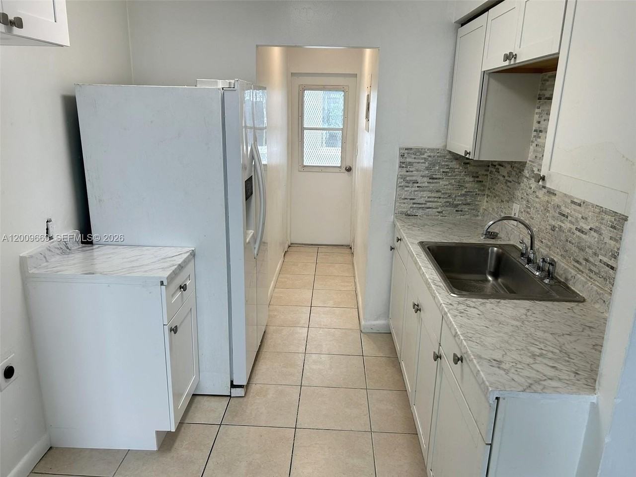 9808 Nw 2nd Ave - Photo 6 of 10