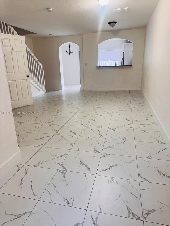 13721 Sw 171st Ln #13721 - Photo 2 of 22
