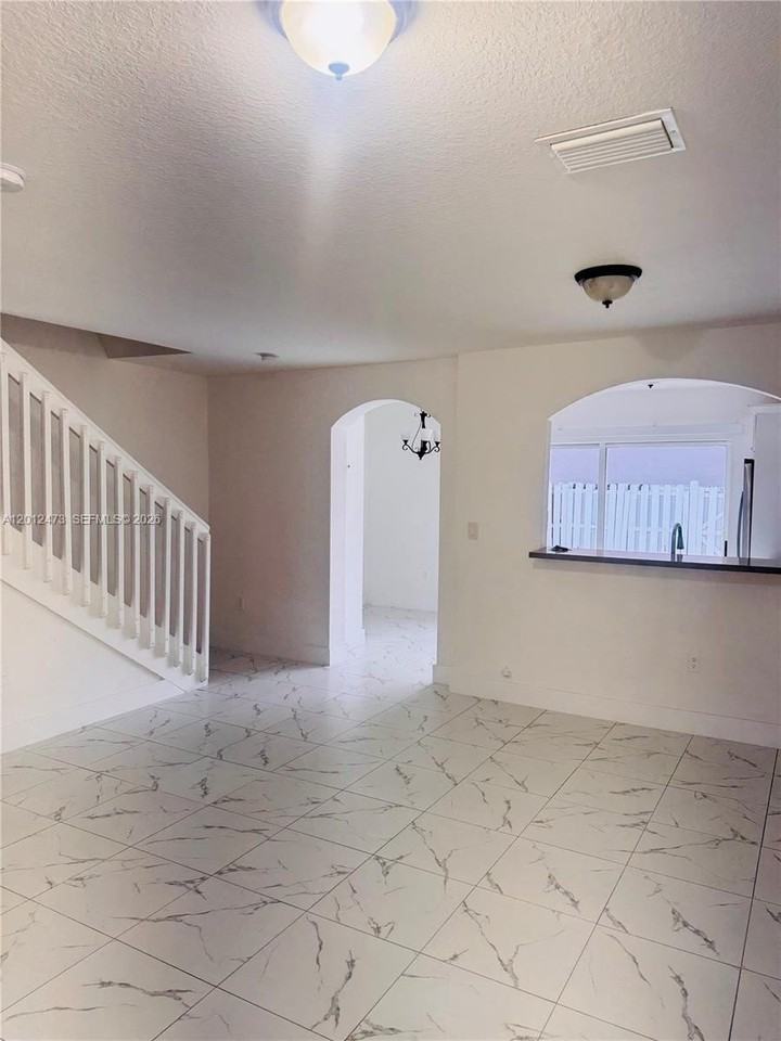 13721 Sw 171st Ln #13721 - Photo 3 of 22