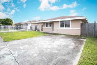 455 Nw 14th St - Photo 1 of 1