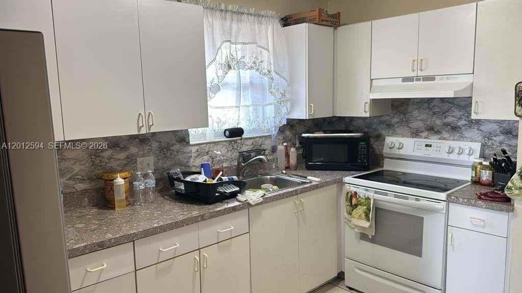 455 Nw 14th St - Photo 5 of 31